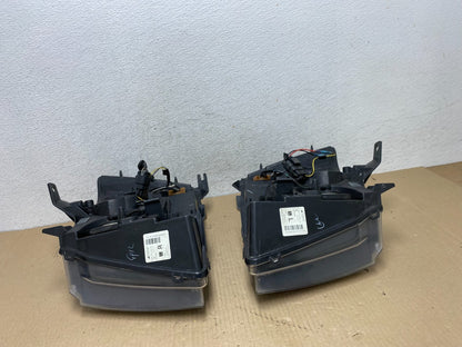 2007 to 2013 Chevrolet Suburban Tahoe Left+Right Set Headlights AE9509 DW11