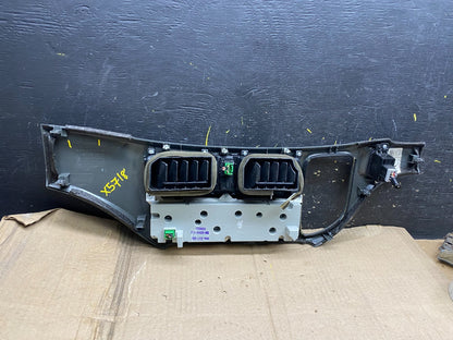 2005 to 2010 Honda Odyssey  Radio Climate Control Dash Trim Bezel X5718 DG3