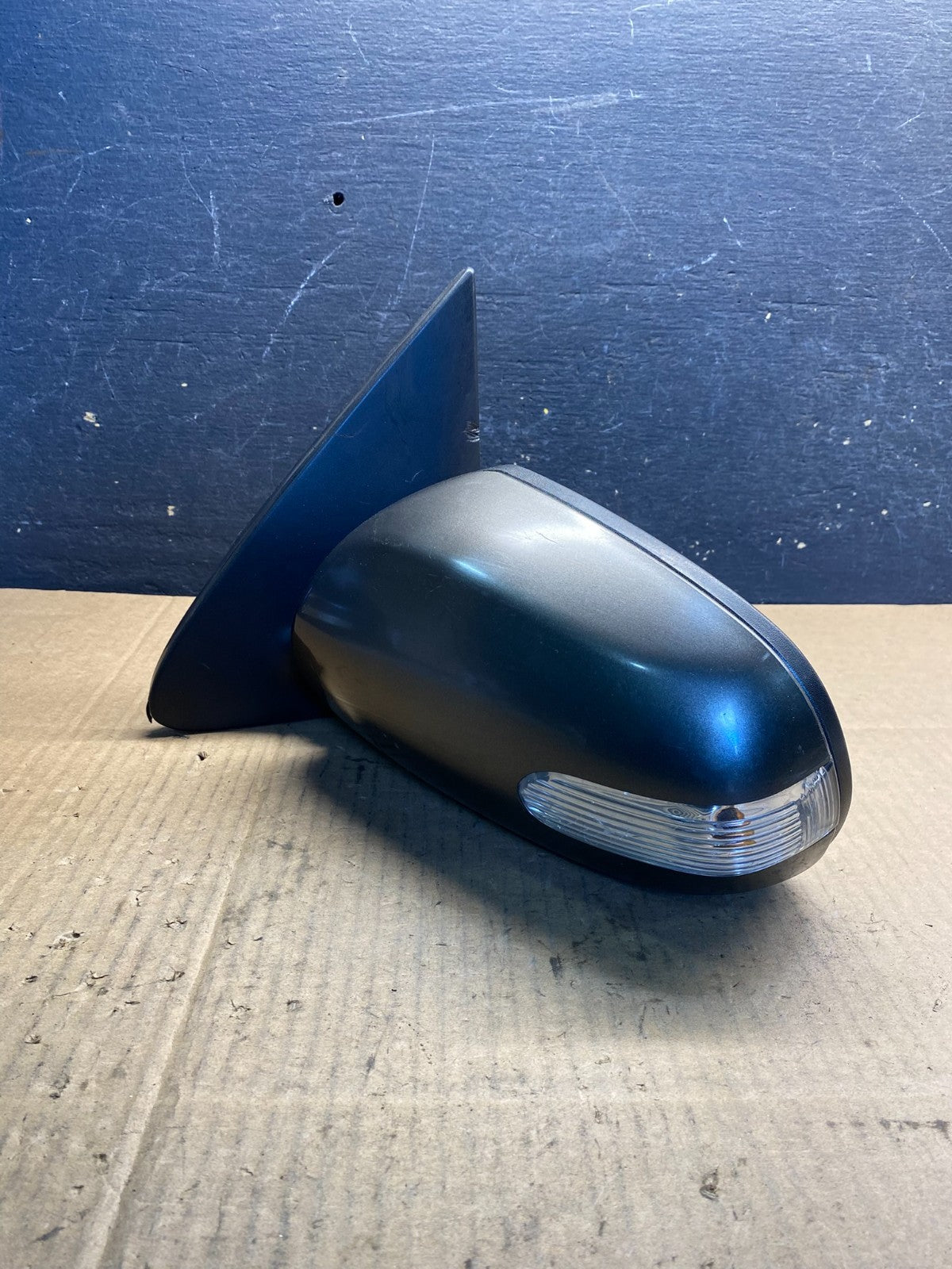 2010 to 2013 Kia Forte Sedan Left Driver LH View Turn Signal Mirror OE aa7795 DG2
