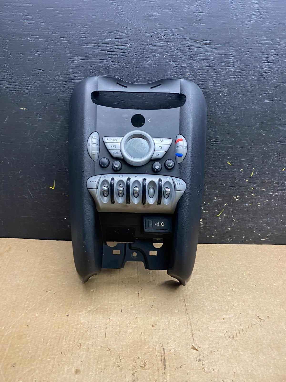 2008 to 2010 Mini Cooper Center Dash Climate Window Control OEM z4411 DG0