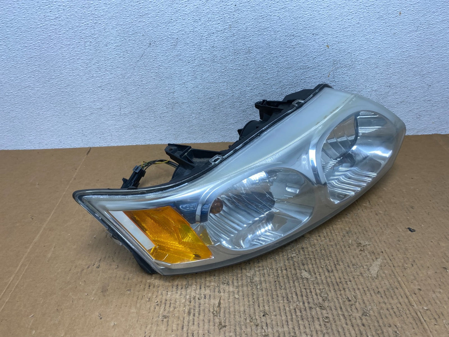 2003 to 2007 Saturn Ion Halogen Headlight Right Passenger RH Side AE1669 DW2