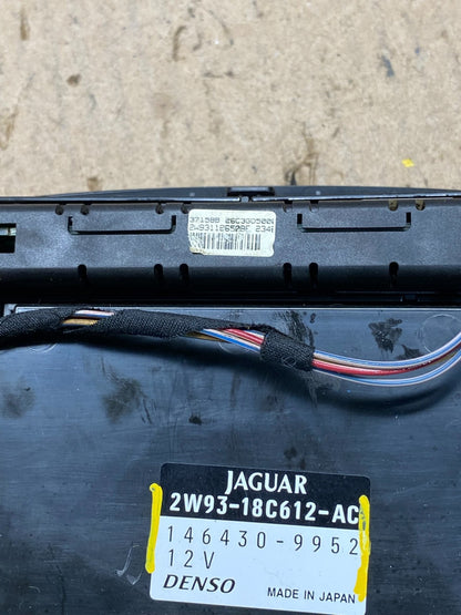 2004-2007 Jaguar XJ8 XJR  Climate Control Control Radio AM/FM Panel OEM R8915 DG6