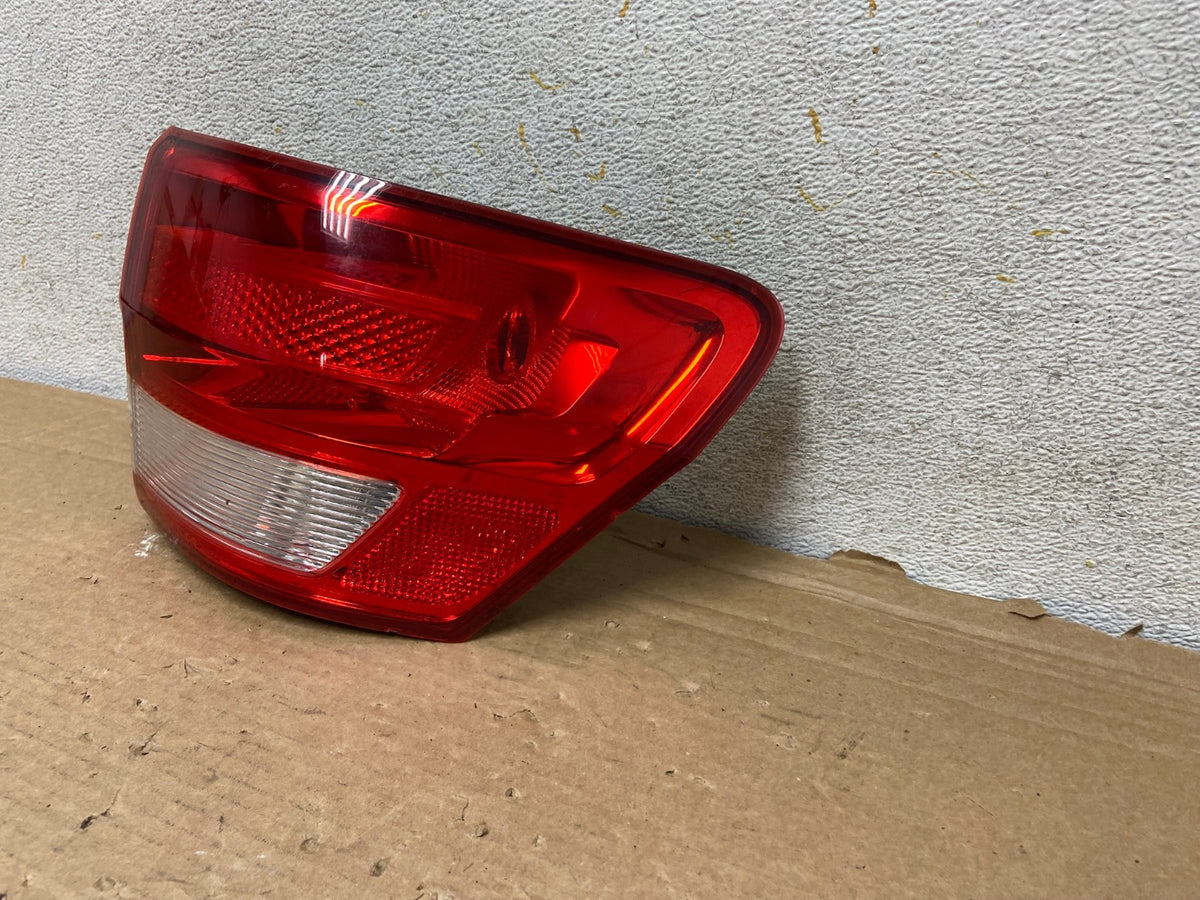 2011-2013 Jeep Grand Cherokee Right Passenger Side Rh Tail Light AH8458 LK2