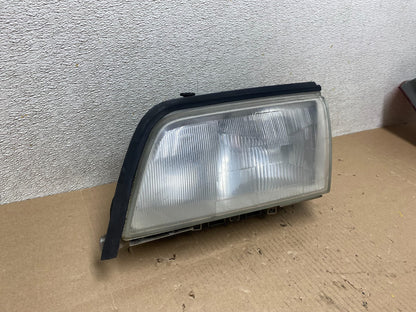 1994-1996 Mercedes C C230 W202 Front Left Driver LH Side Headlight R8164 DW2