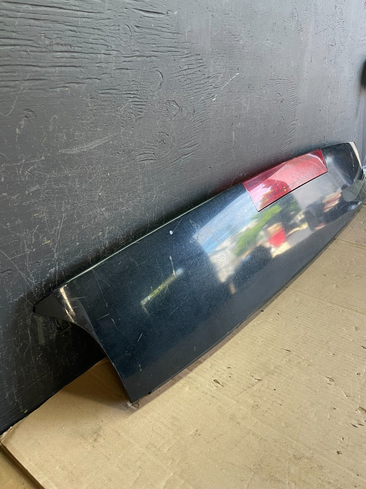 2007 to 2014 Chevrolet Tahoe Hybrid Spoiler Wing 3rd Brake Light AD85592