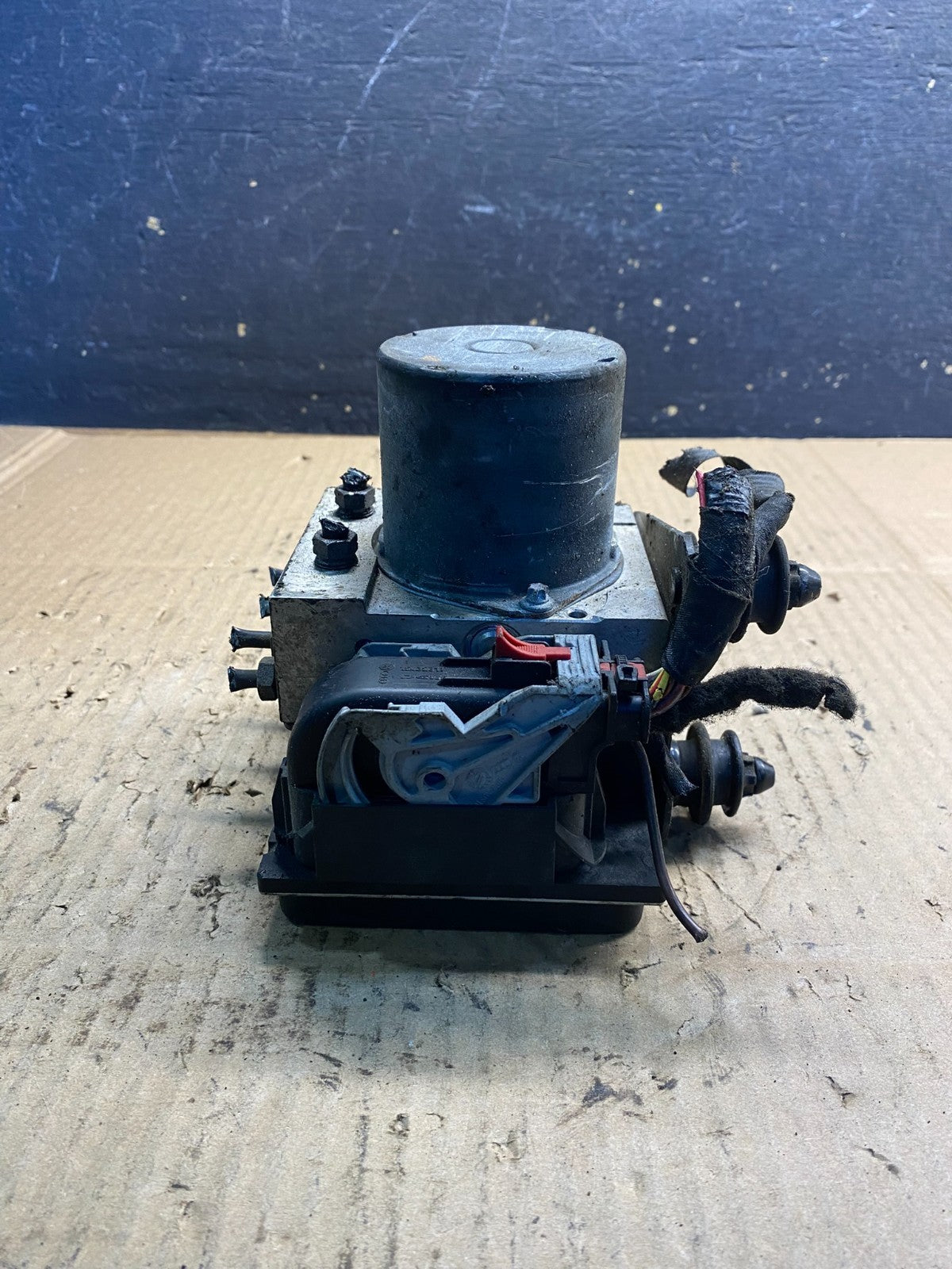 2010 to 2012 Audi A4 A5 ABS Anti-Lock Brake Pump 8k0614517ej OEM AB2785 DG4