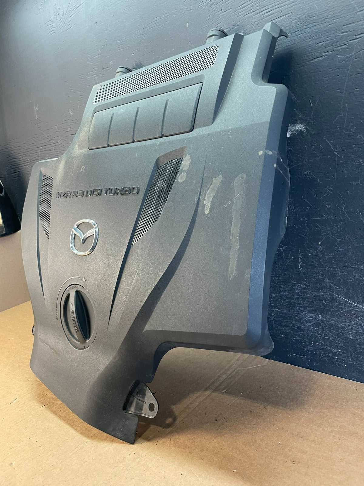 2010 2011 2012 Mazda CX7 CX-7 2.3L Engine Shield Top Cover AE8360 DW1