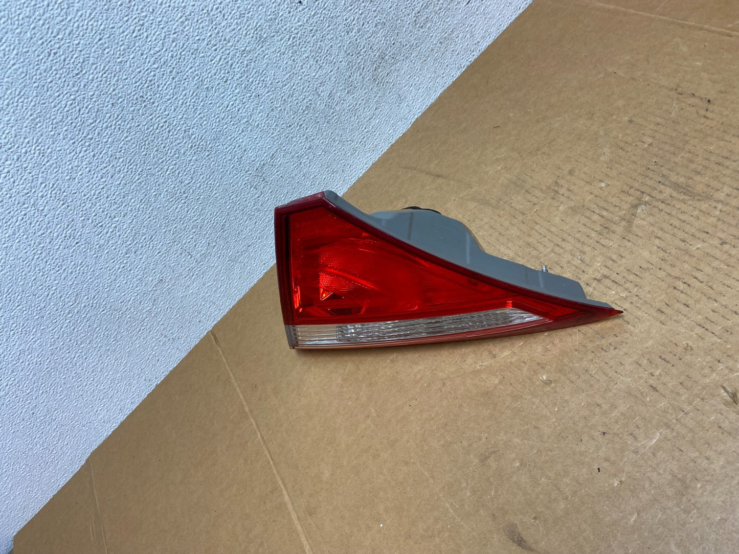 2015 - 2017 Toyota Camry Right Passenger RH Side Tail Light Inner AD9098 DW1