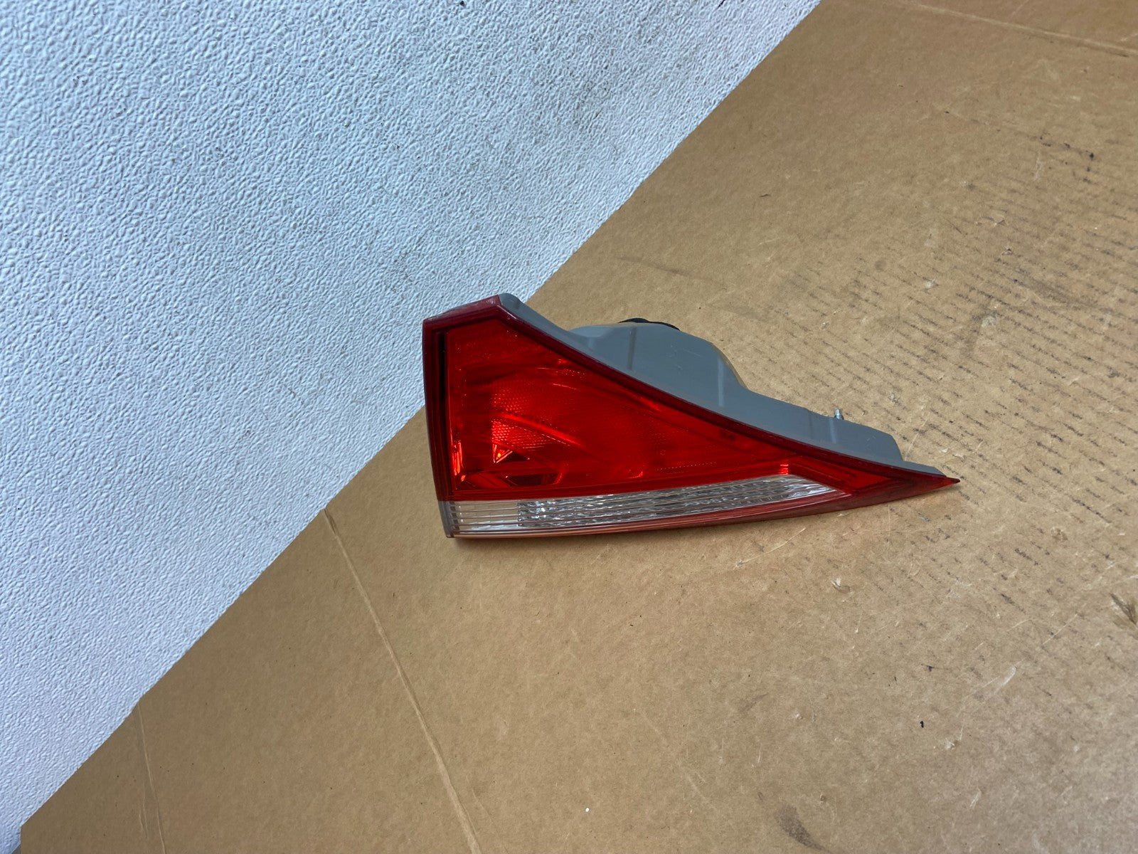 2015 - 2017 Toyota Camry Right Passenger RH Side Tail Light Inner AD9098 DW1