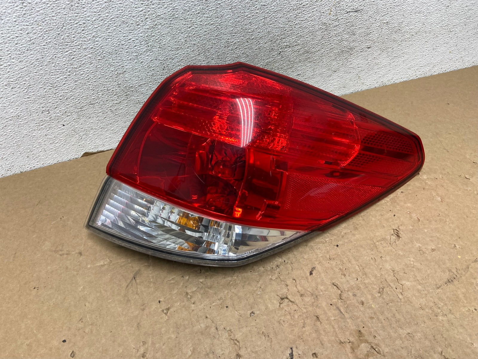 2010-2014 Subaru Outback Wagon Right Passenger Rh Side Tail Light AF8013 LK0