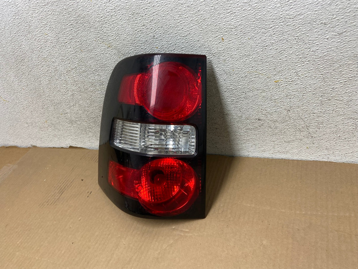 2006 to 2010 Ford Explorer Left Driver Lh Side Tail light AH2990 LK2