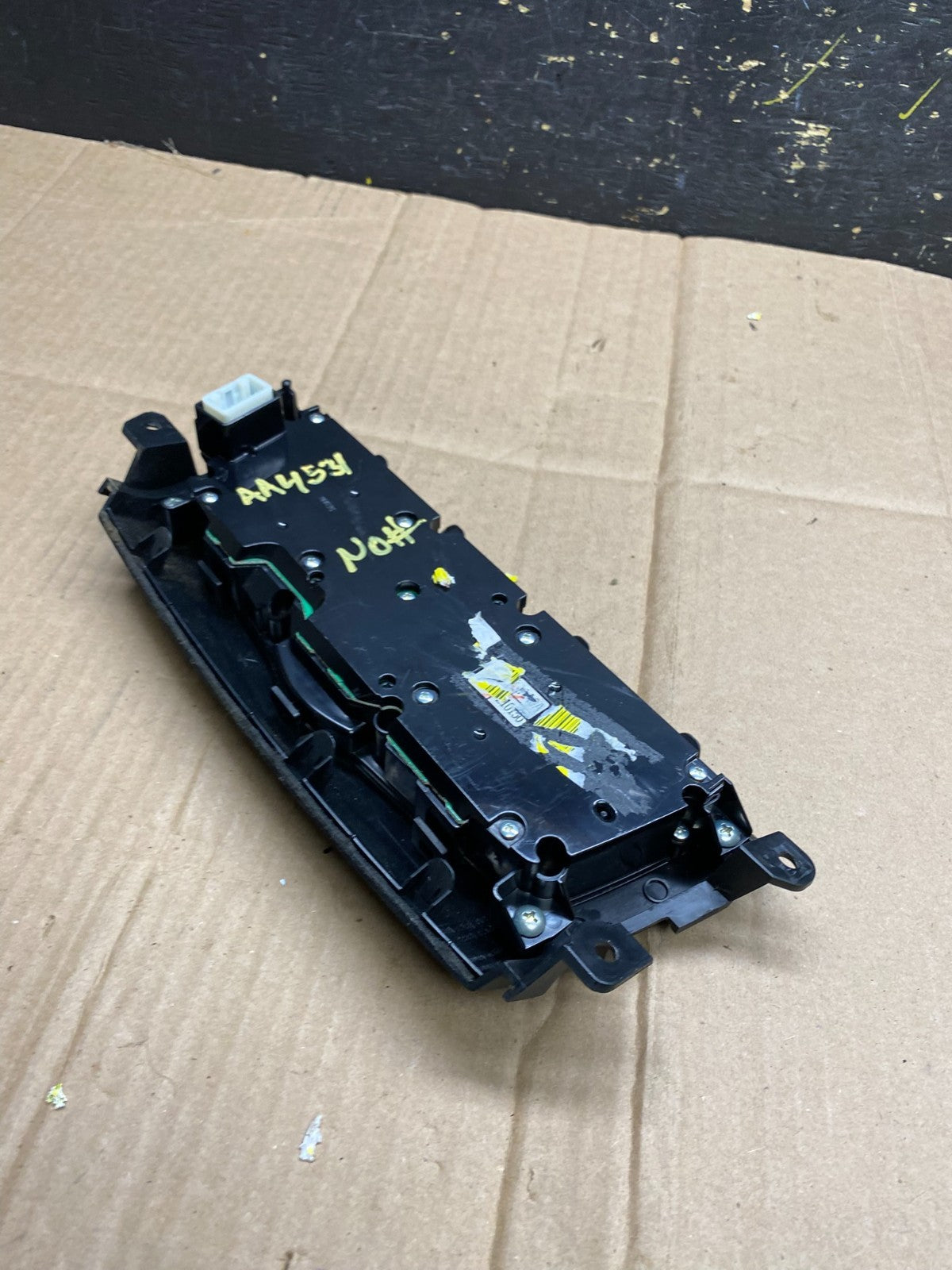 2009-2014 Nissan Murano AM FM Radio CD Control Panel AA4531 DG3