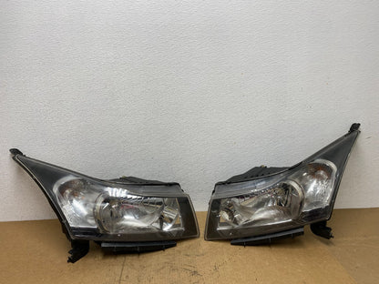 2011 to 2015 Chevrolet Cruze Halogen Left+Right Set Headlights AC3545 DW0
