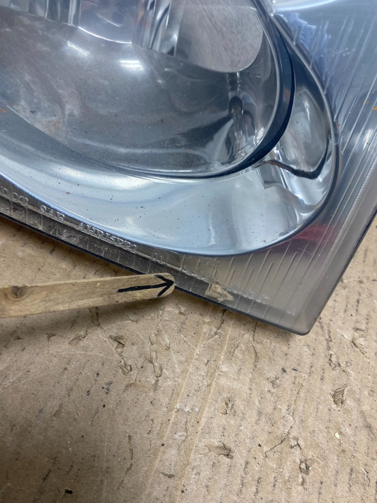 2002 to 2009 Gmc Envoy Right Passenger RH Side Headlight Halogen AD8157 DW4