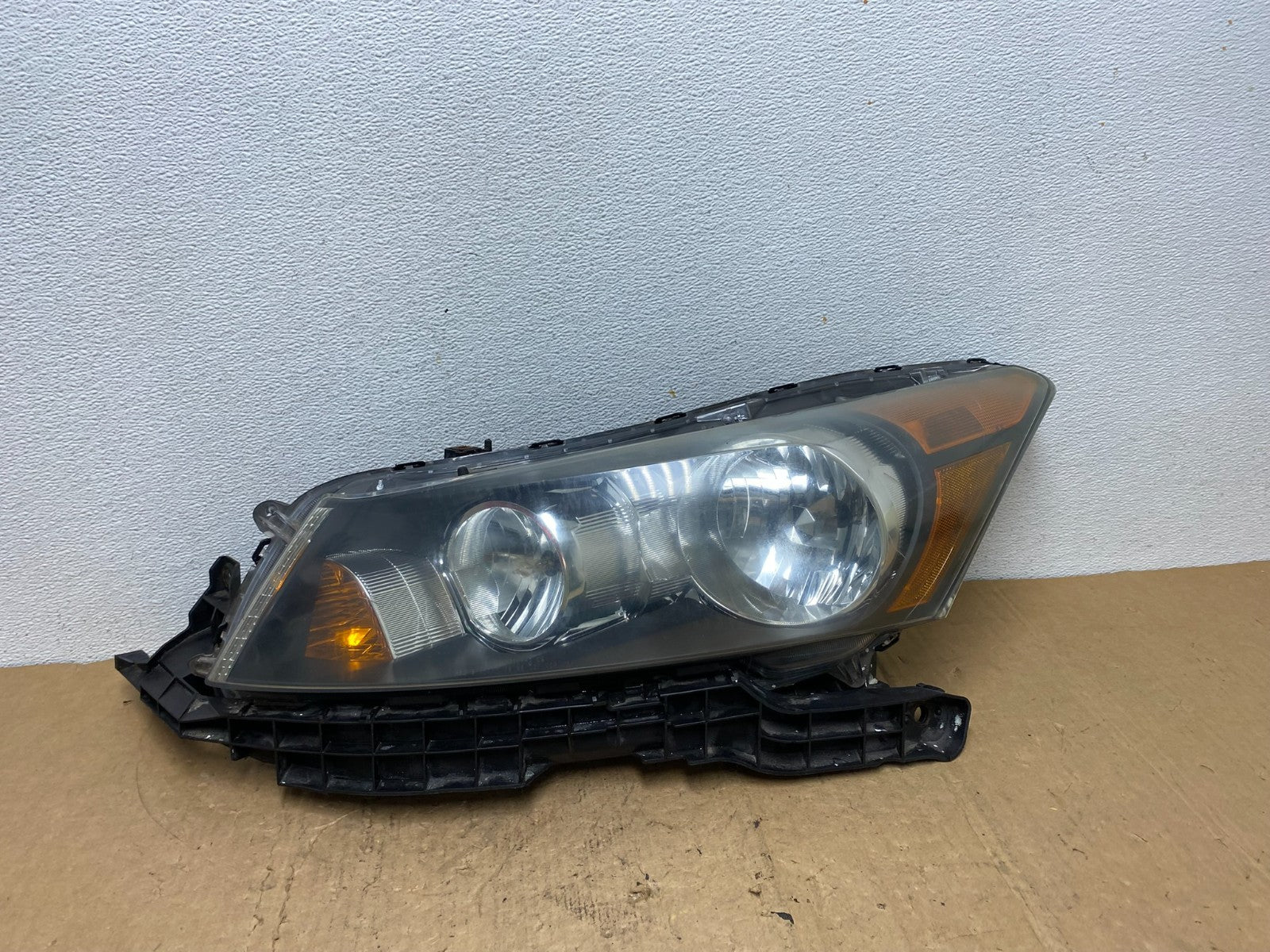 2008 to 2012 Honda Accord Sedan Headlight Left Driver Lh Side AD0631 DW0