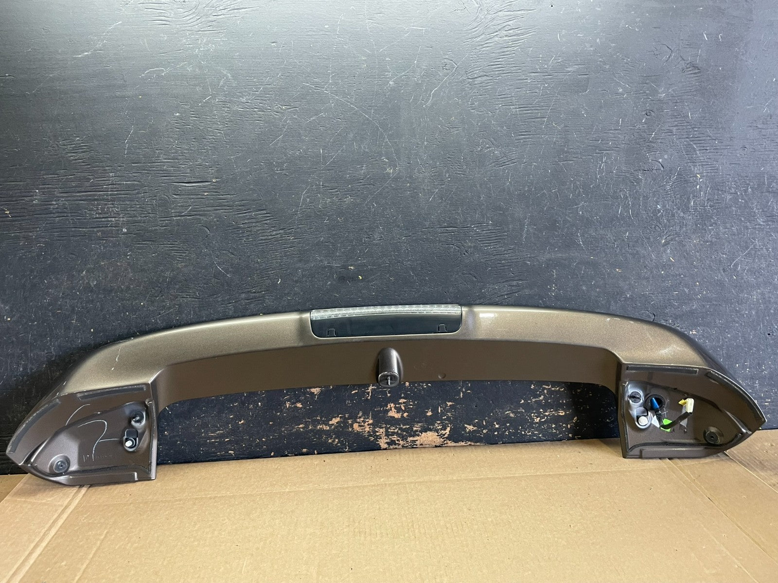 2008 to 2014 Subaru Tribeca Rear Spoiler Wing AB2966 DG8