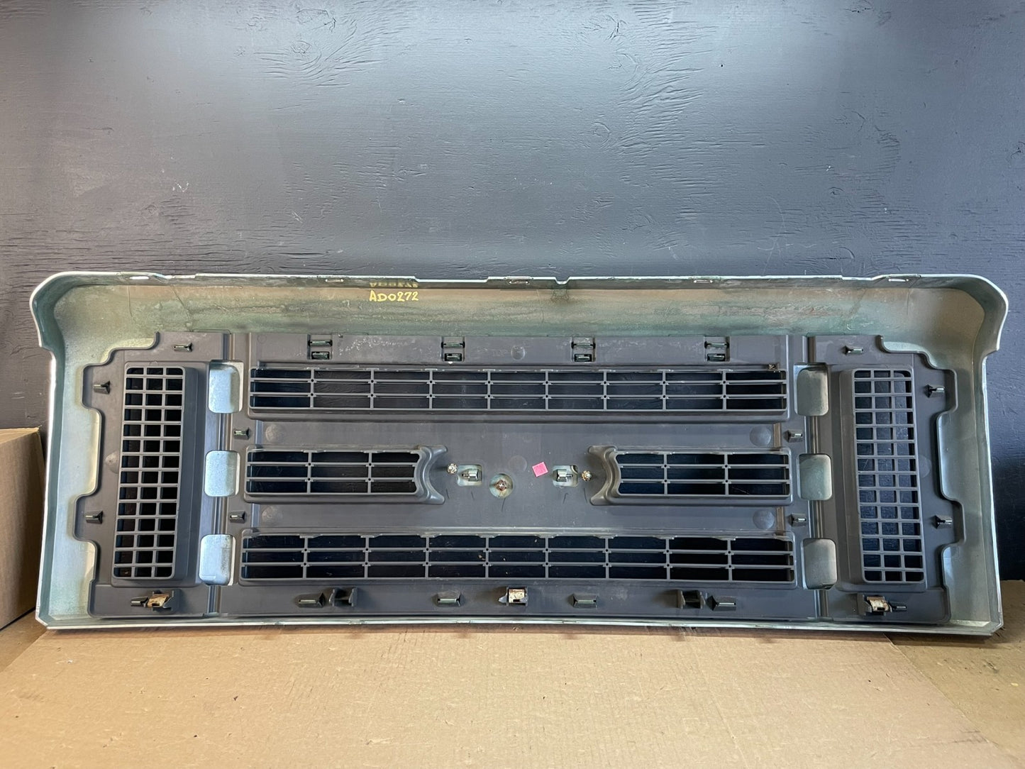 2008 to 2014 Ford Econoline E150 E250 Front Upper Chrome Grill Grille ad0272 DG3