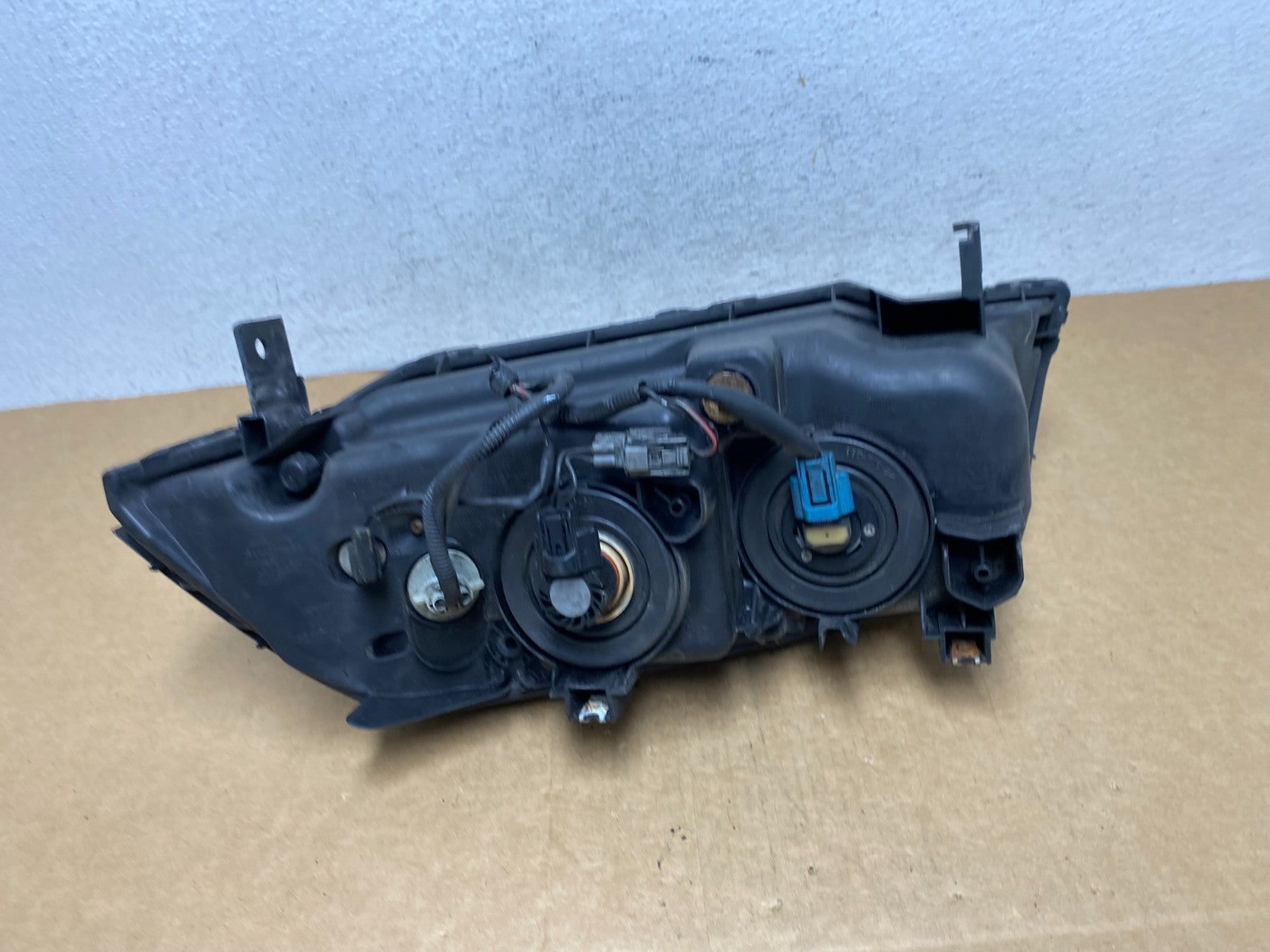 2004 2005 2006 Acura MDX Right Passenger RH Headlight Halogen AD4522 DW5
