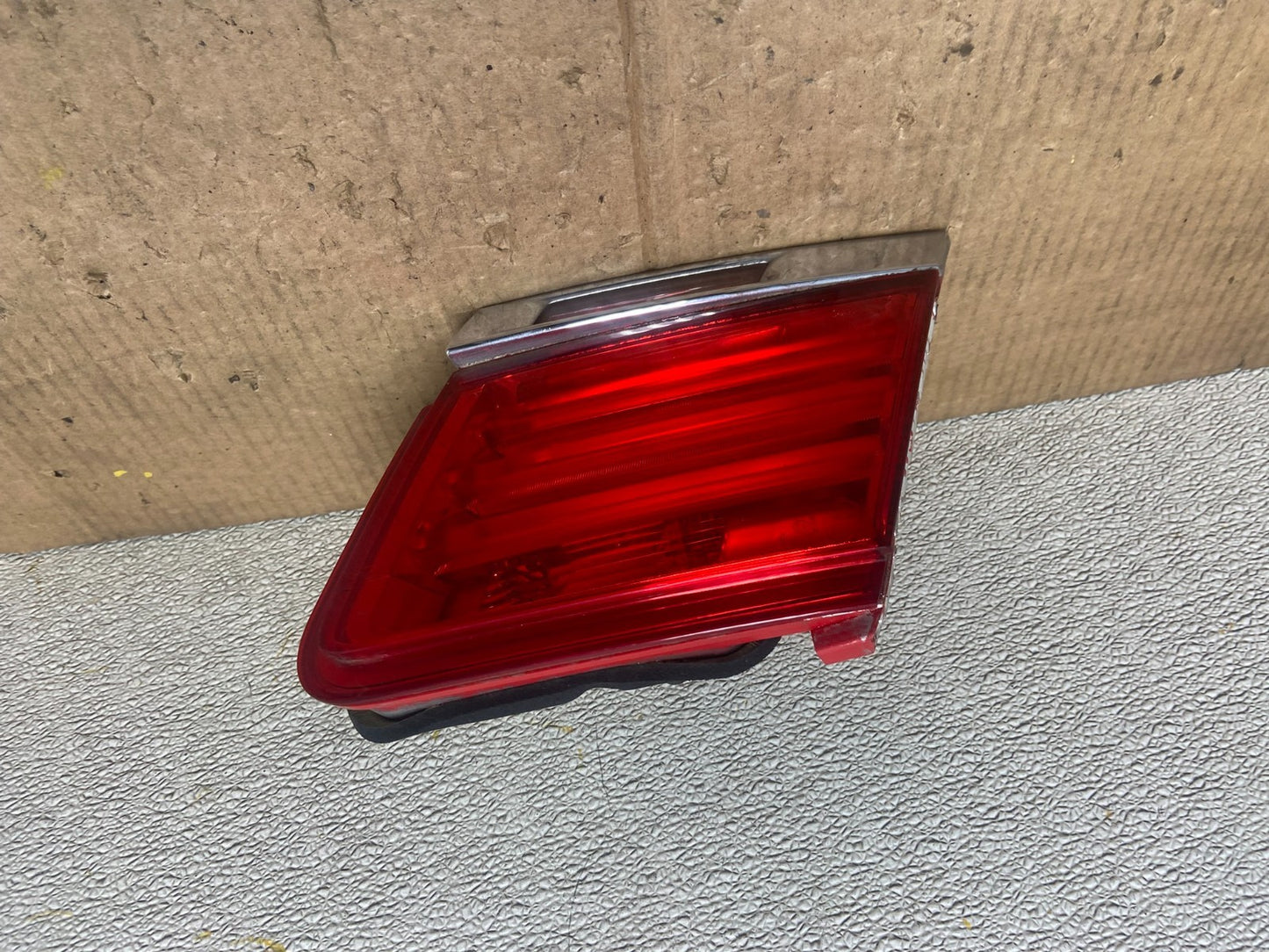 2009 - 2012 Bmw 7-Series F01 F02 750i Right Passenger Inner Tail Light AA6880 DW0