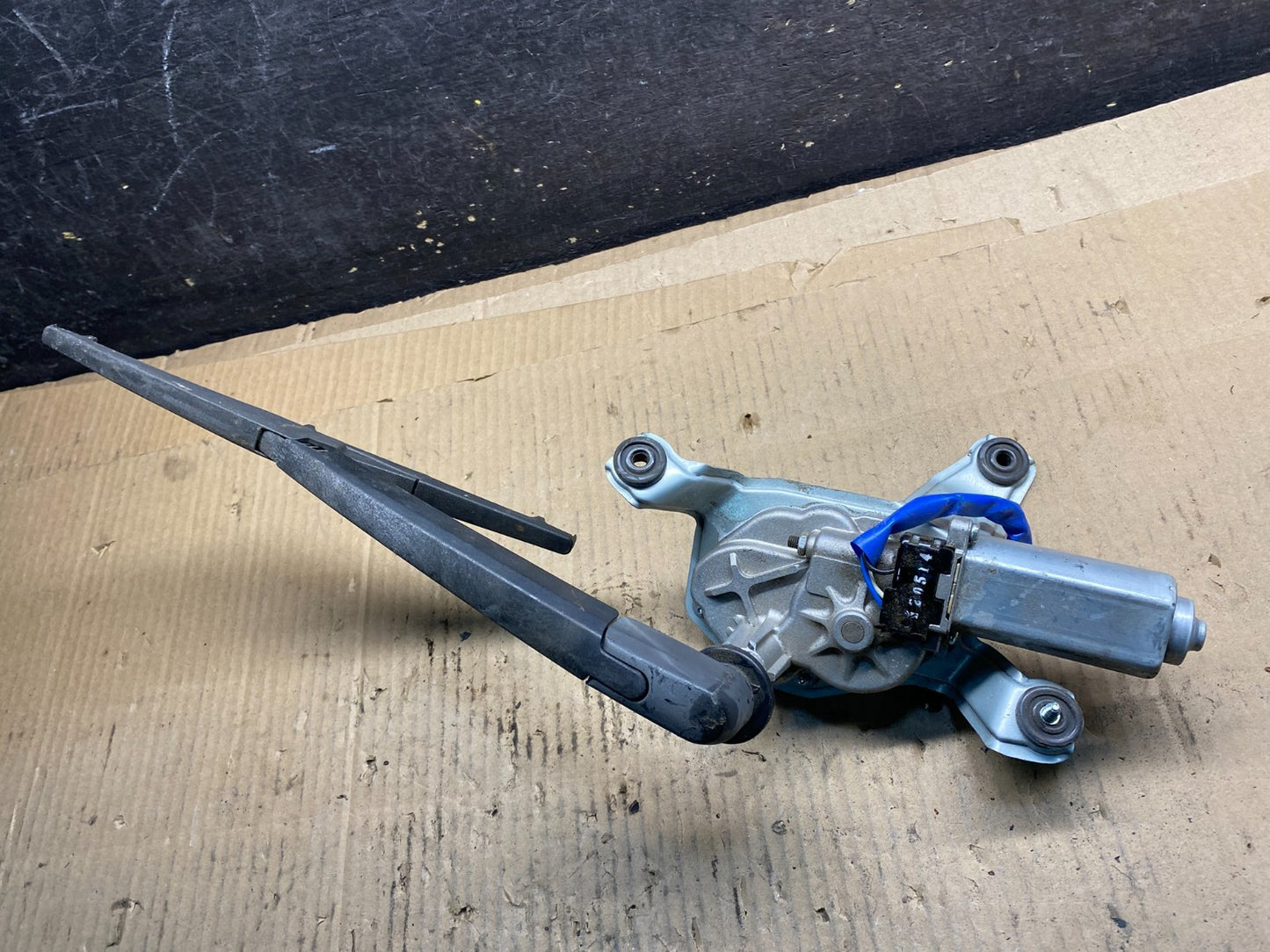 2011 - 2013 Kia Sorento Rear Glass Windshield Wiper Motor y1373 DG0
