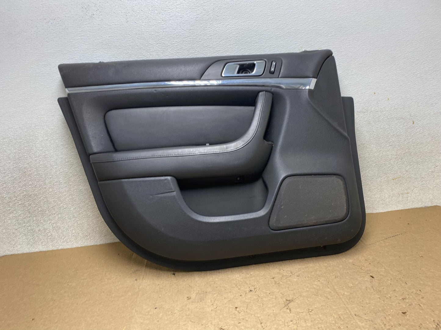 2009-2012 Lincoln MKS Left Driver Side Front Door Interior Trim Panel W9212 DG0