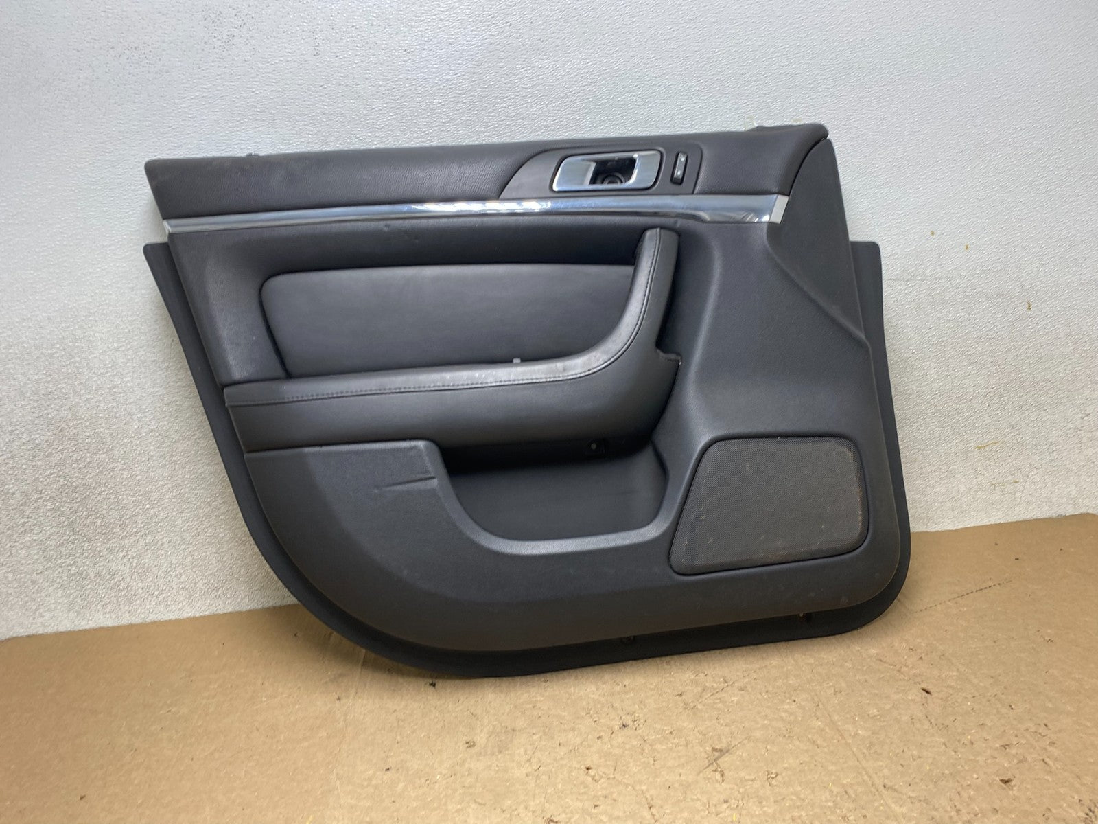 2009-2012 Lincoln MKS Left Driver Side Front Door Interior Trim Panel W9212 DG0