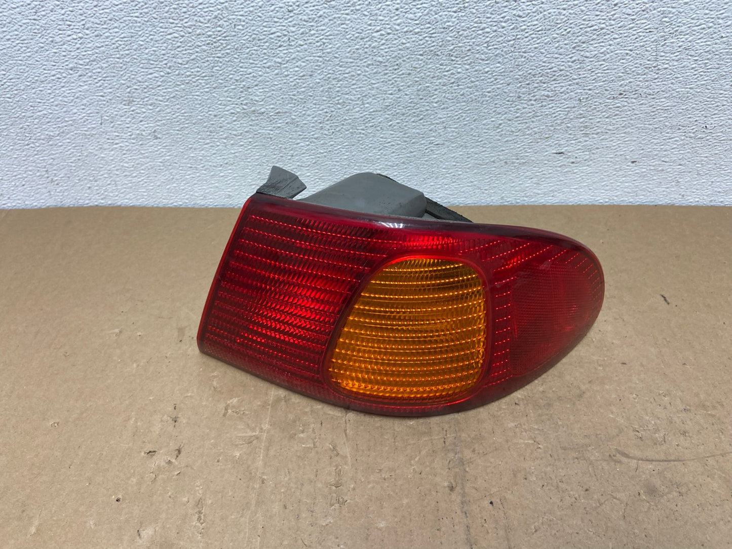 1998 1999 2000 Toyota Corolla Right Passenger Side Tail light AC5810 LK0