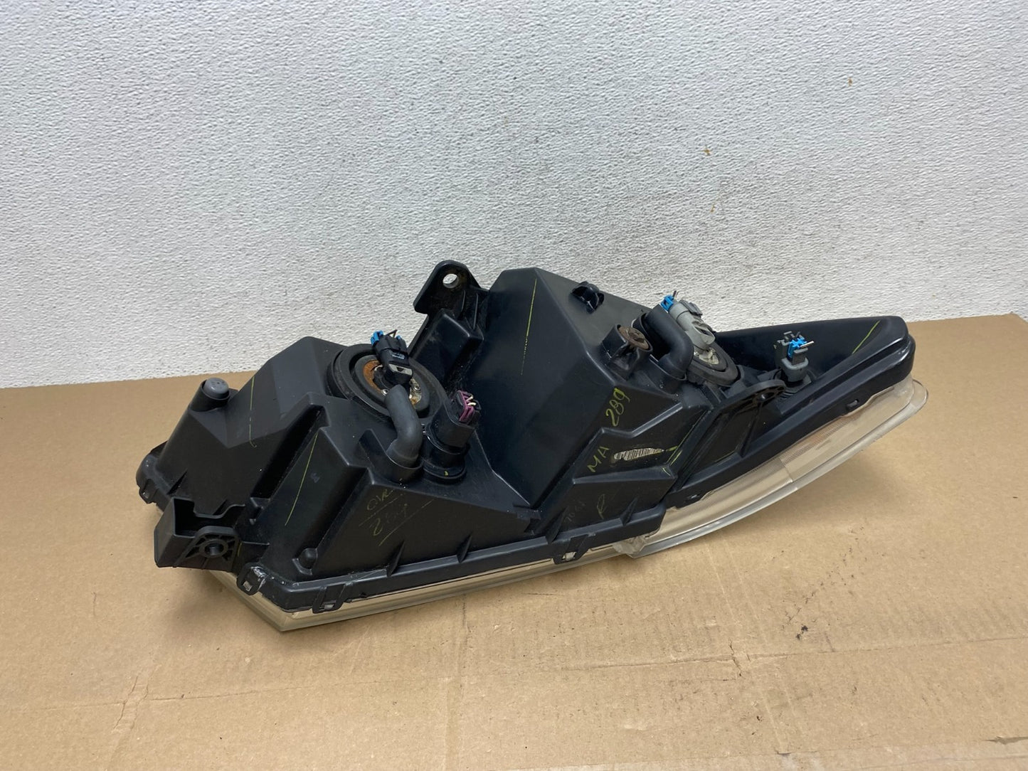 2009 to 2017 Dodge Journey Headlight Left Driver Lh Side Halogen AE6666 DW5
