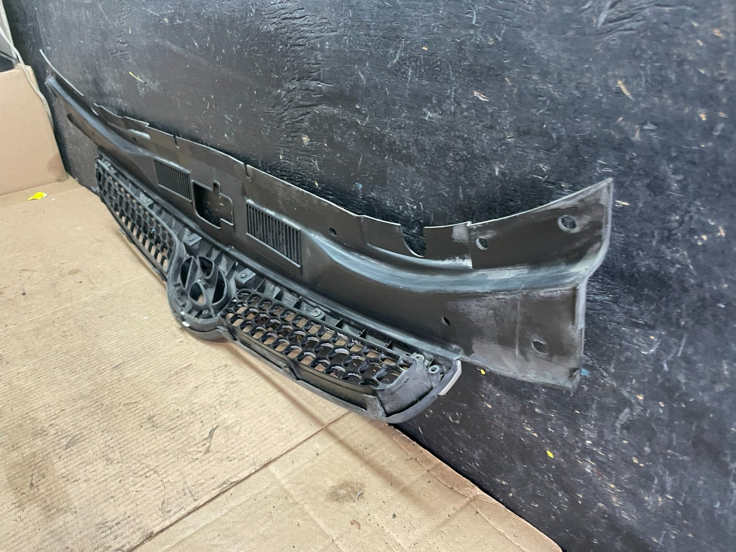 2009-2012 Hyundai Elantra Touring Wagon Front Upper Grill Grille T0509 DG4