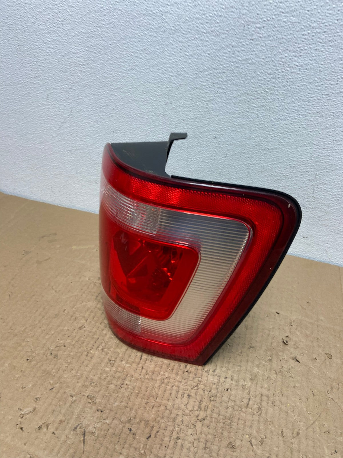 2008 to 2012 Ford Escape Right Passenger RH Side Tail Light AC3961 LK1