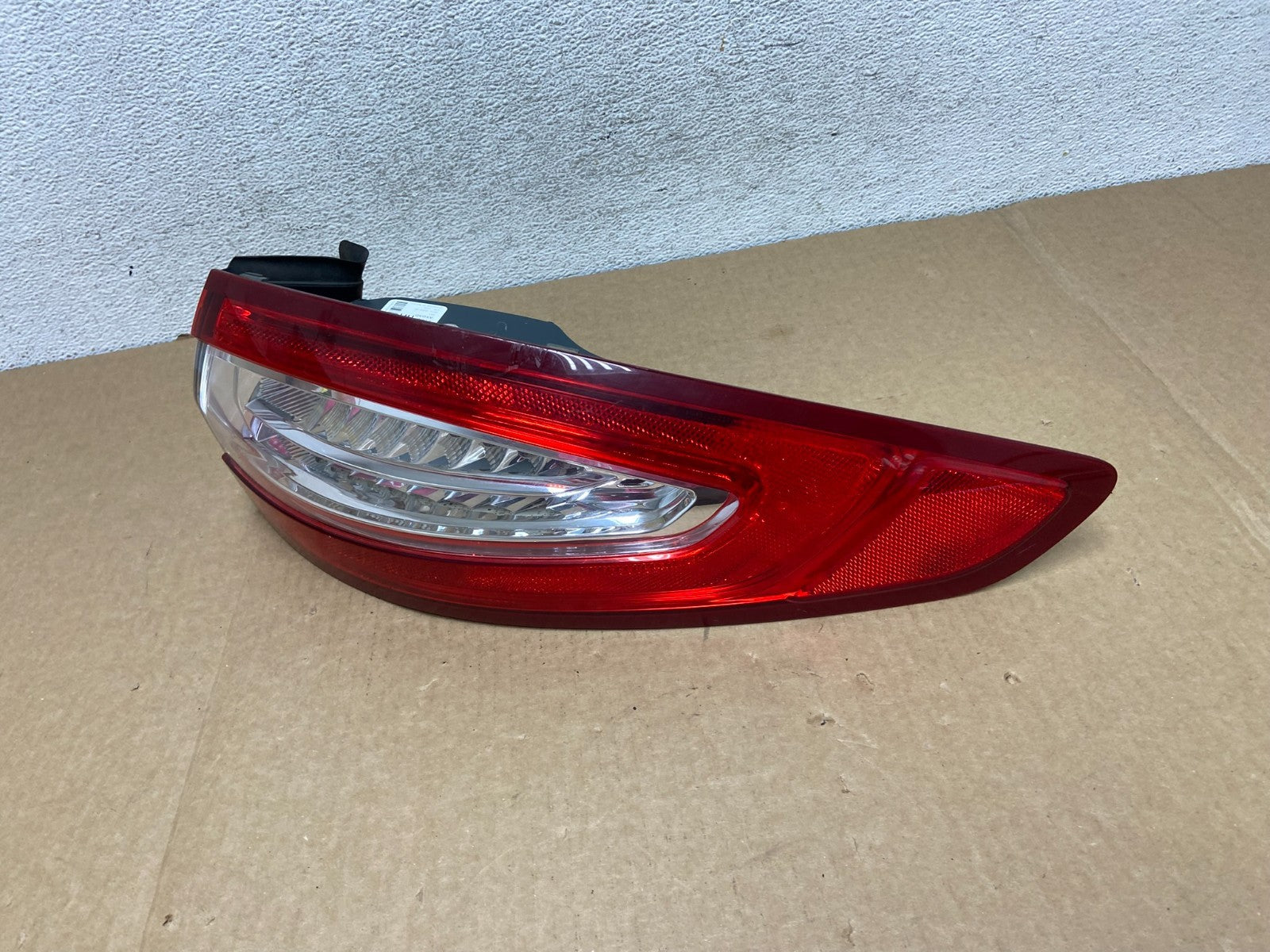 2013 to 2016 Ford Fusion Right Passenger RH Side Tail Light AF9521 DW1