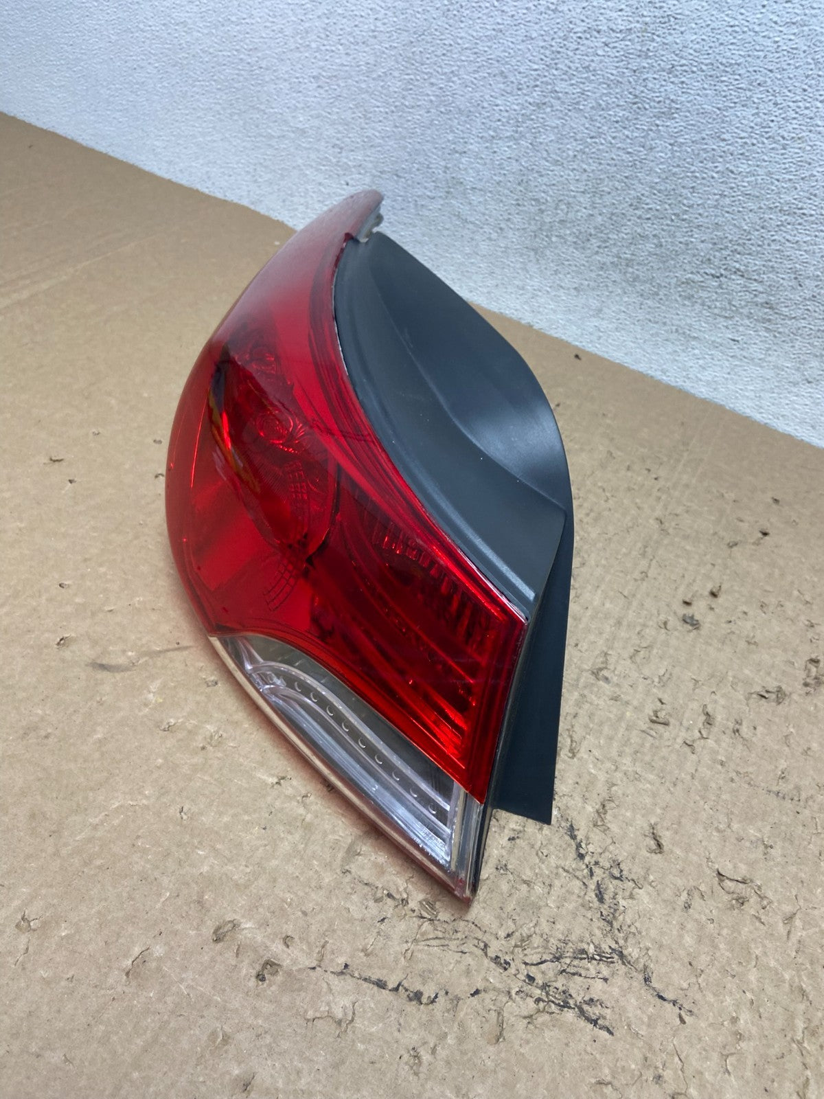 2011 2012 2013 Hyundai Elantra Sedan Left Driver Side Tail Light AF8373 DW1