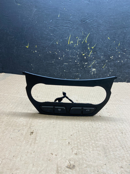 2013 to 2016 Ford Escape Climate Control Trim Panel W/ Switches z0102 DG0