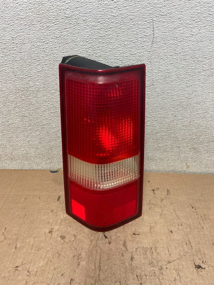 2003 to 2017 Chevrolet Express 1500 Left Driver Side Tail Light Oem R3247 DW0