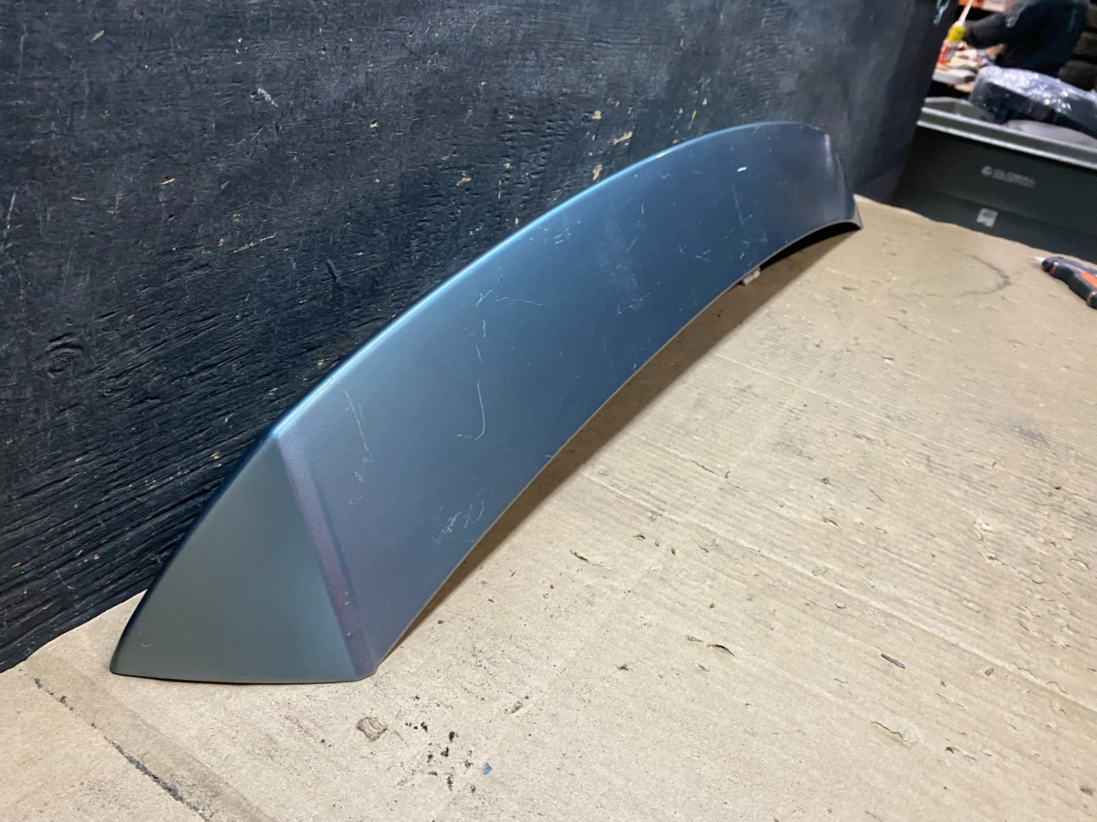 2007 to 2013 Mitsubishi Outlander Rear Spoiler 3RD Brake Light u6420 DG2