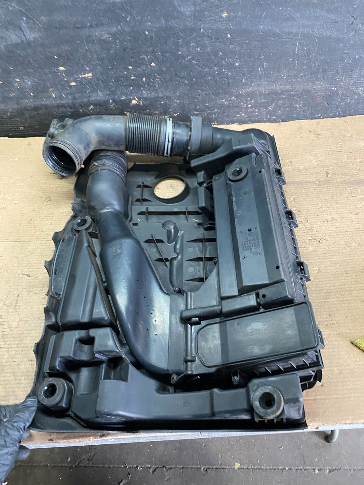 2005 - 2008 Volkswagen Jetta Beetle 2.5L Passat Engine Cover 07k129601G R5104 DG6
