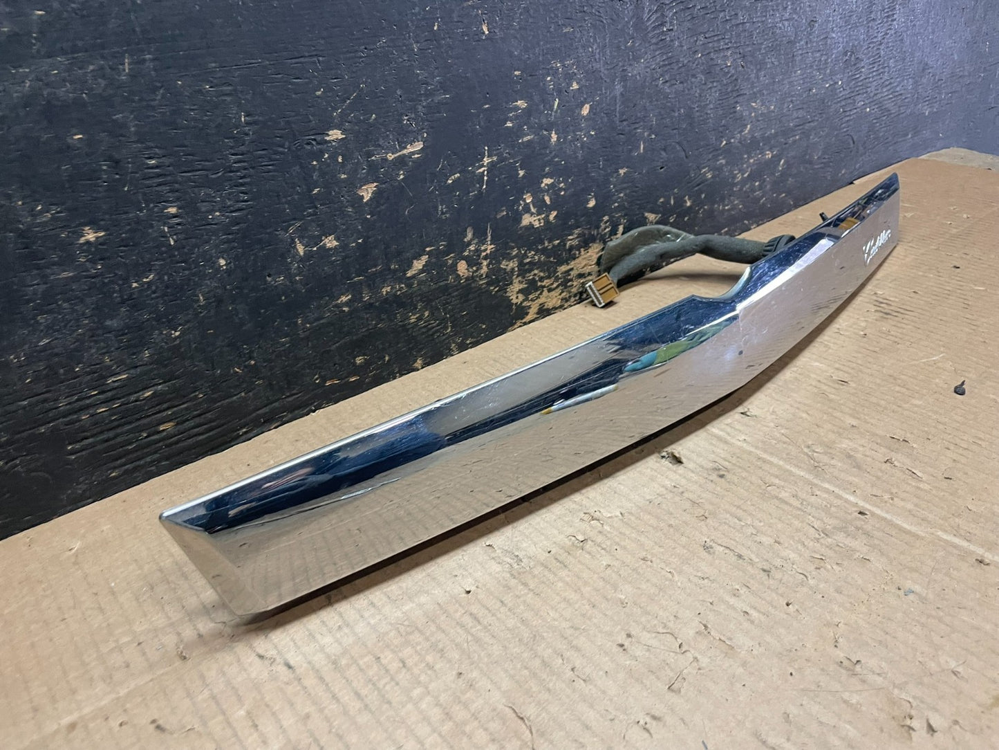 2010-2015 Cadillac SRX Rear Liftgate Tailgate Finish Molding W/O Camera Y1937 PS1