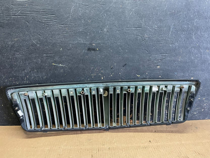 2002 to 2005 Hyundai Azera XG350 Front Upper Grill Grille W/Emblem OE  AA2243 DG3