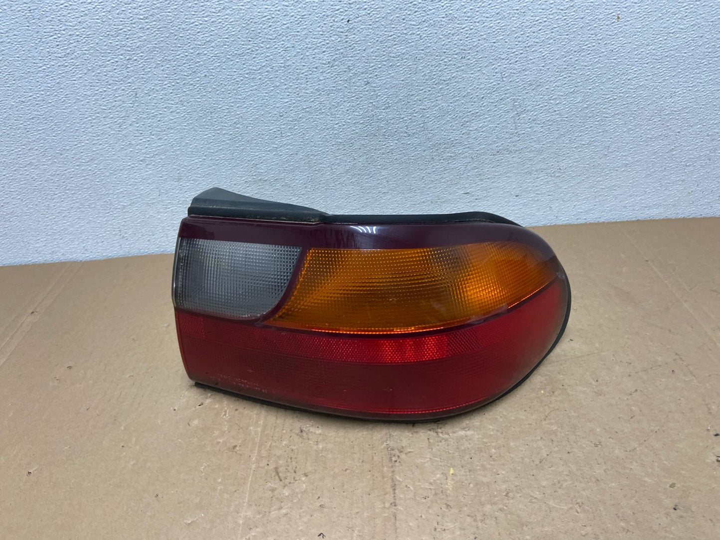 1997 to 2003 Chevrolet Malibu Passenger Right RH Side Tail Light AC5880 LK0