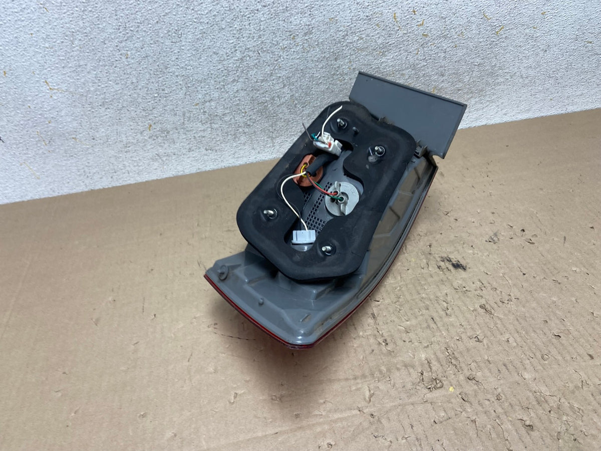 2009 to 2010 Hyundai Sonata Left Driver Lh Side Tail Light AI2413 LK4