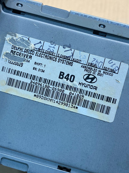 2001 to 2006 Hyundai Santa Fe AM/FM Radio CD Player AI0368 DG6