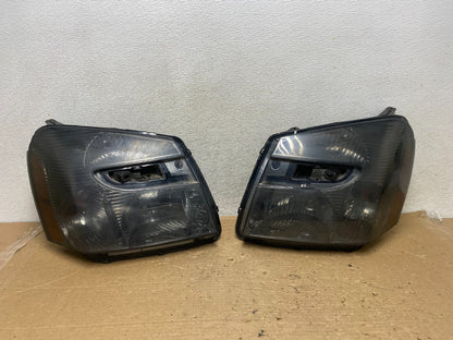 2005 to 2009 Chevrolet Equinox Left+Right Set Halogen Headlights AH9174 DW0