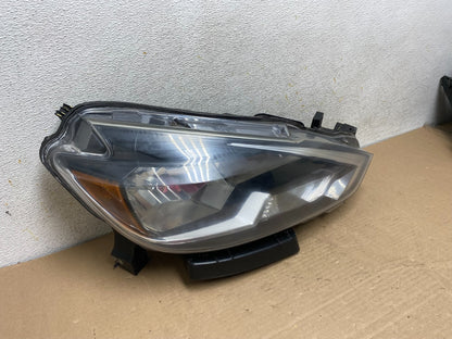 2016 - 2018 Nissan Sentra Front Right Passenger RH Halogen Headlight AH9383 DW2