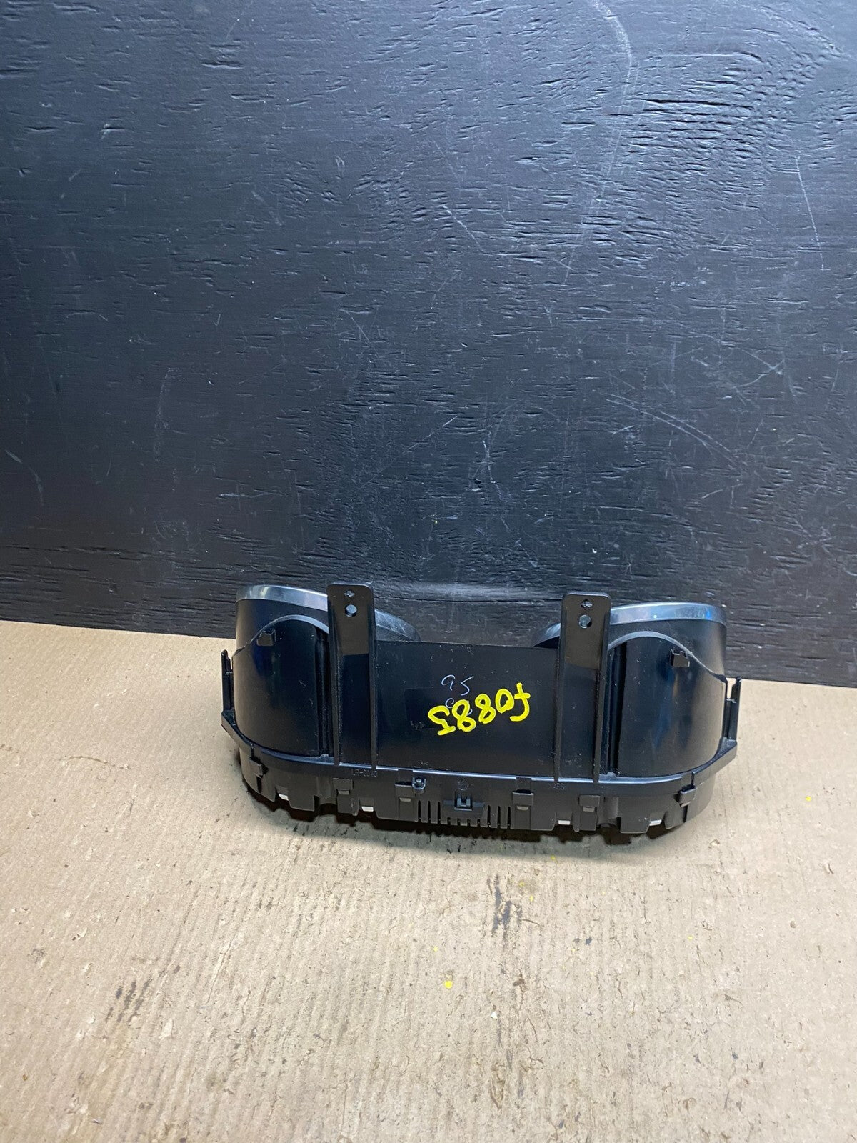 2017 to 2019 Jaguar F-Pace Dash Speedometer Gauge Cluster F0885 DG14
