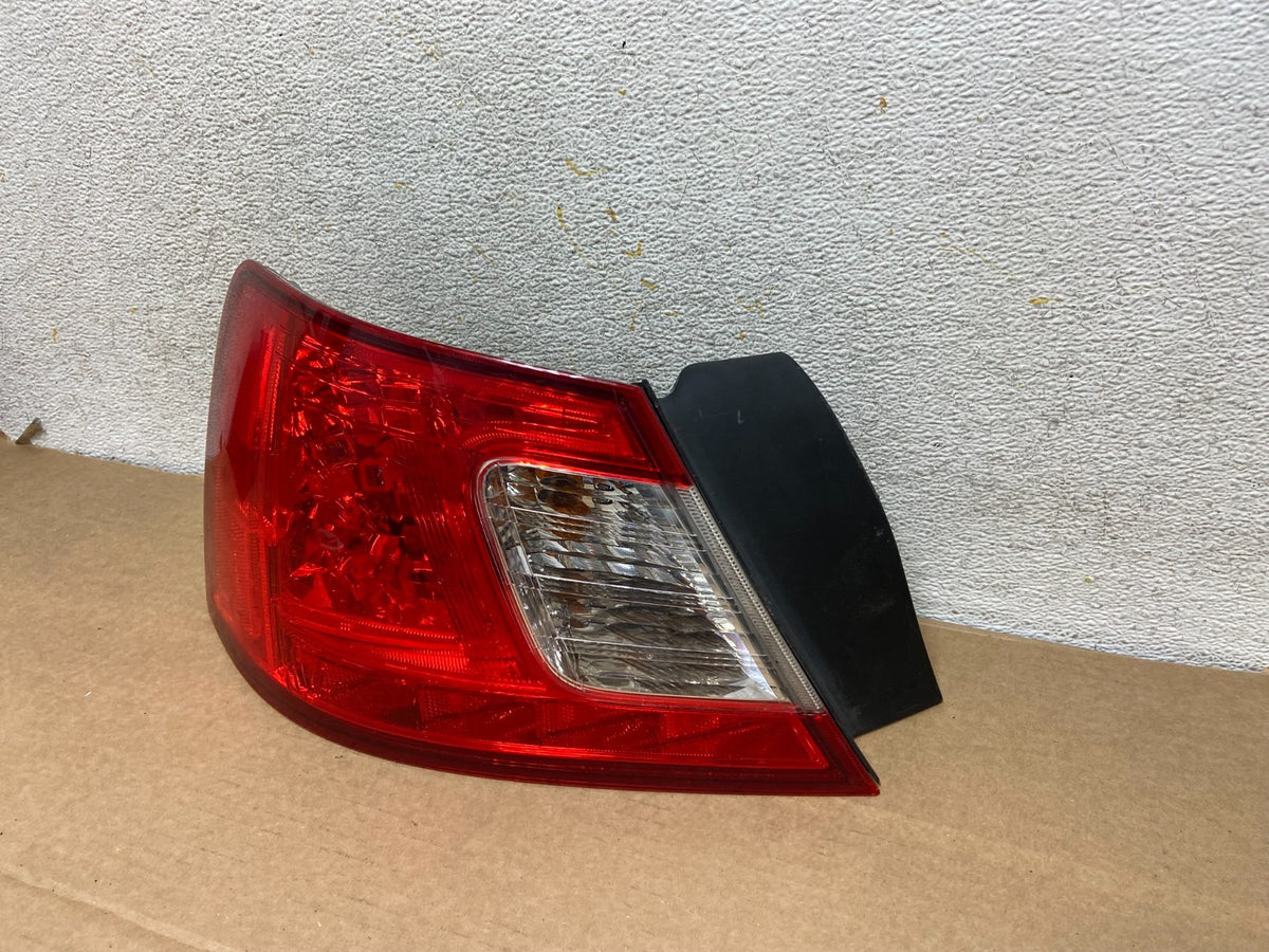 2009 2010 2011 2012 Mitsubishi Galant Left Driver LH Tail Light AH3085 DW2