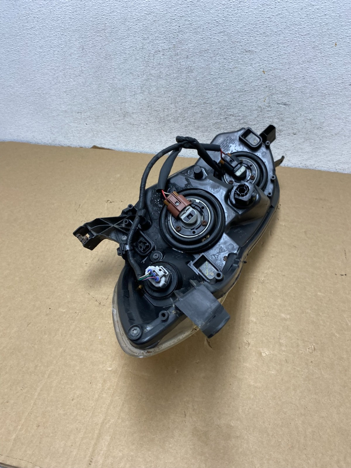 2009 to 2014 Toyota Matrix Right Passenger RH Side Halogen Headlight AF7321 DW6