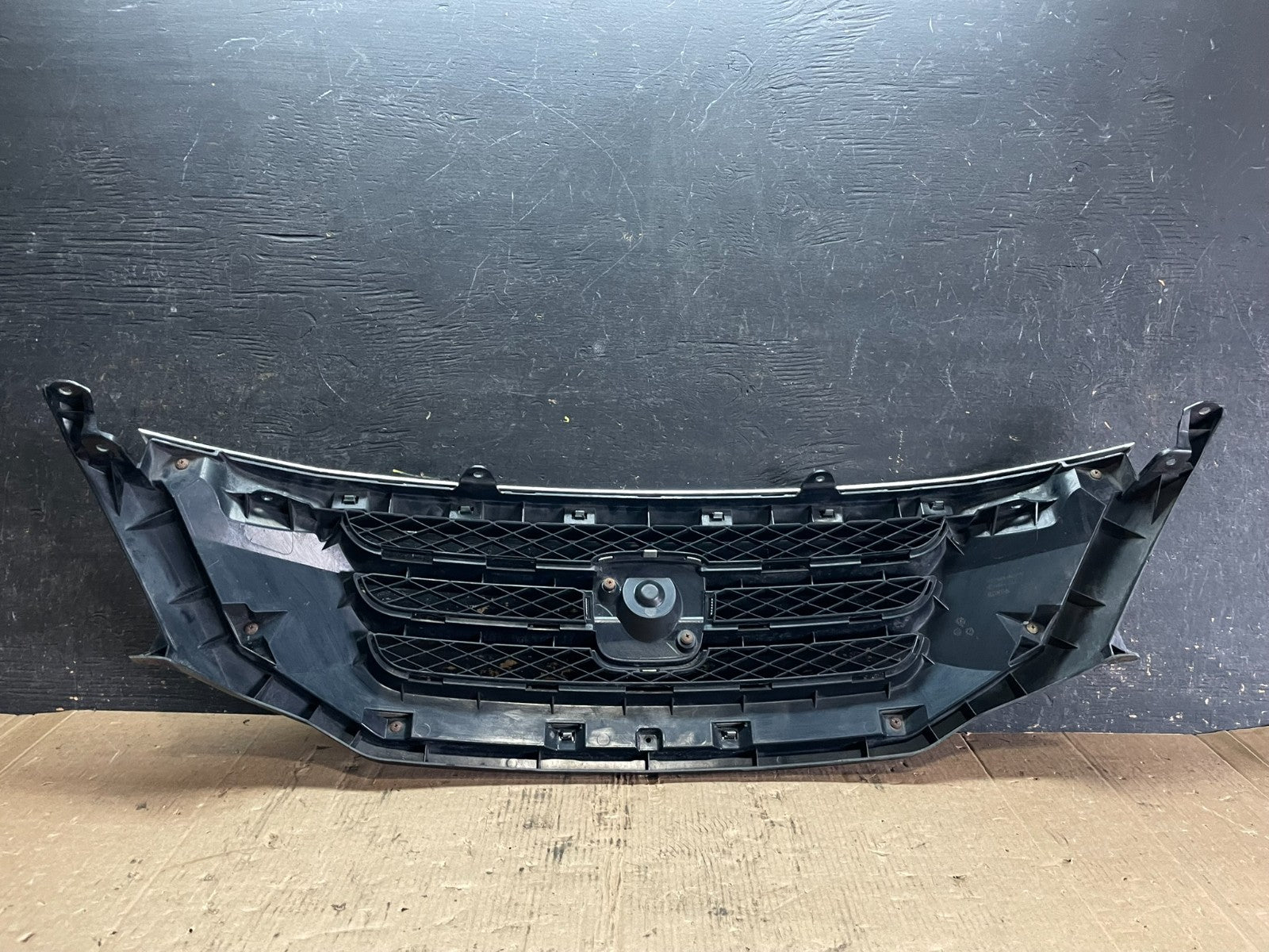 2008 2009 2010 Honda Odyssey Front Upper Grill Grille Z5940  DG9