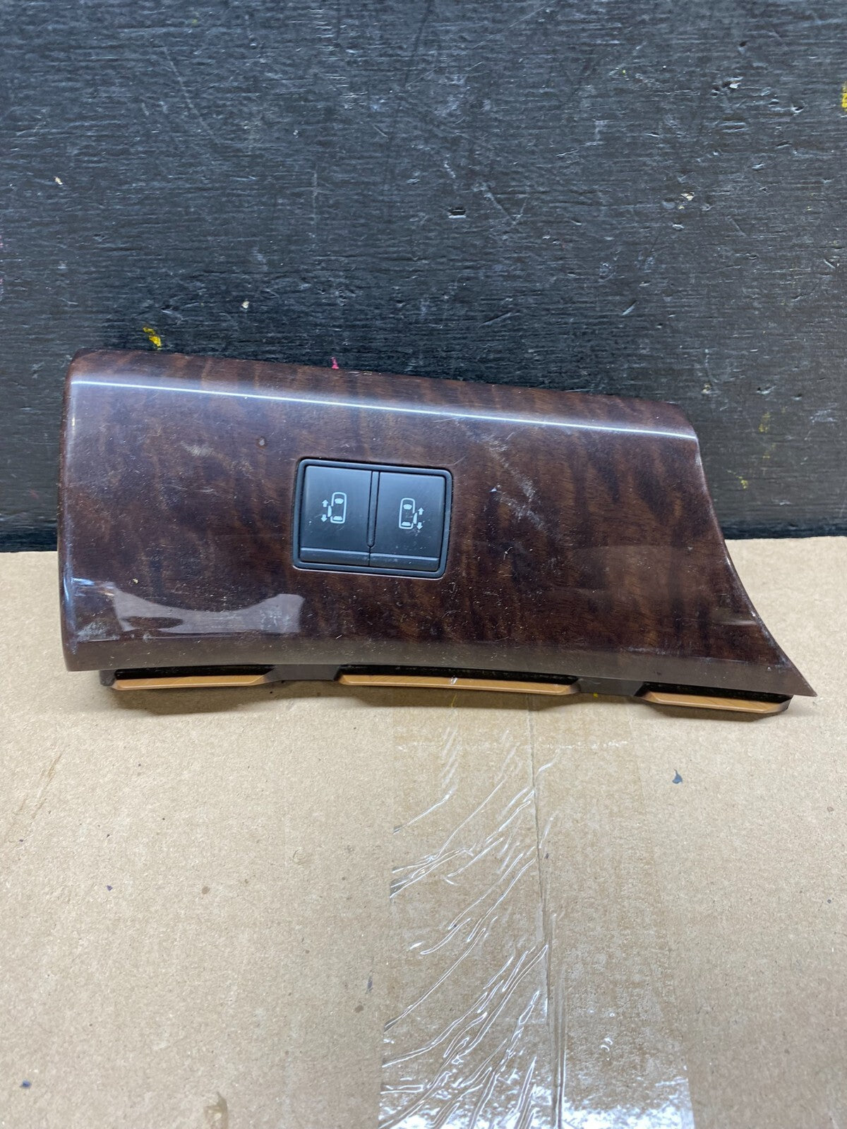 2010 to 2017 For Nissan Quest Switch Panel Oak Trim 68411 1JA0A Oem C4505 DG10