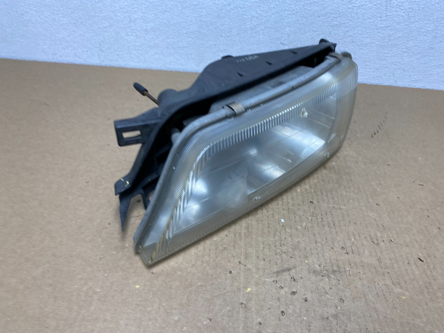 1997 to 1999 Nissan Maxima Left Driver LH Side Headlight Halogen OEM AC1208 DW2