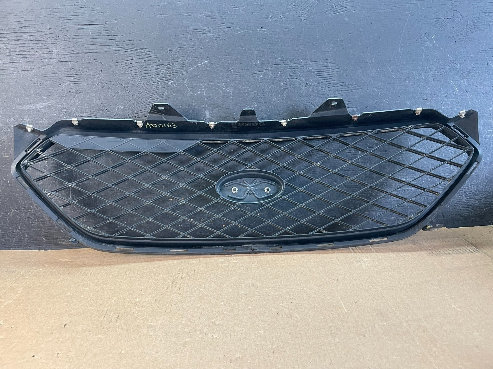 2013 to 2019 Ford Taurus Front Upper Police Grill Grille AD0163 DG3